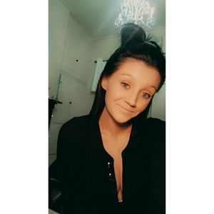 Meet your Posher, Corrine